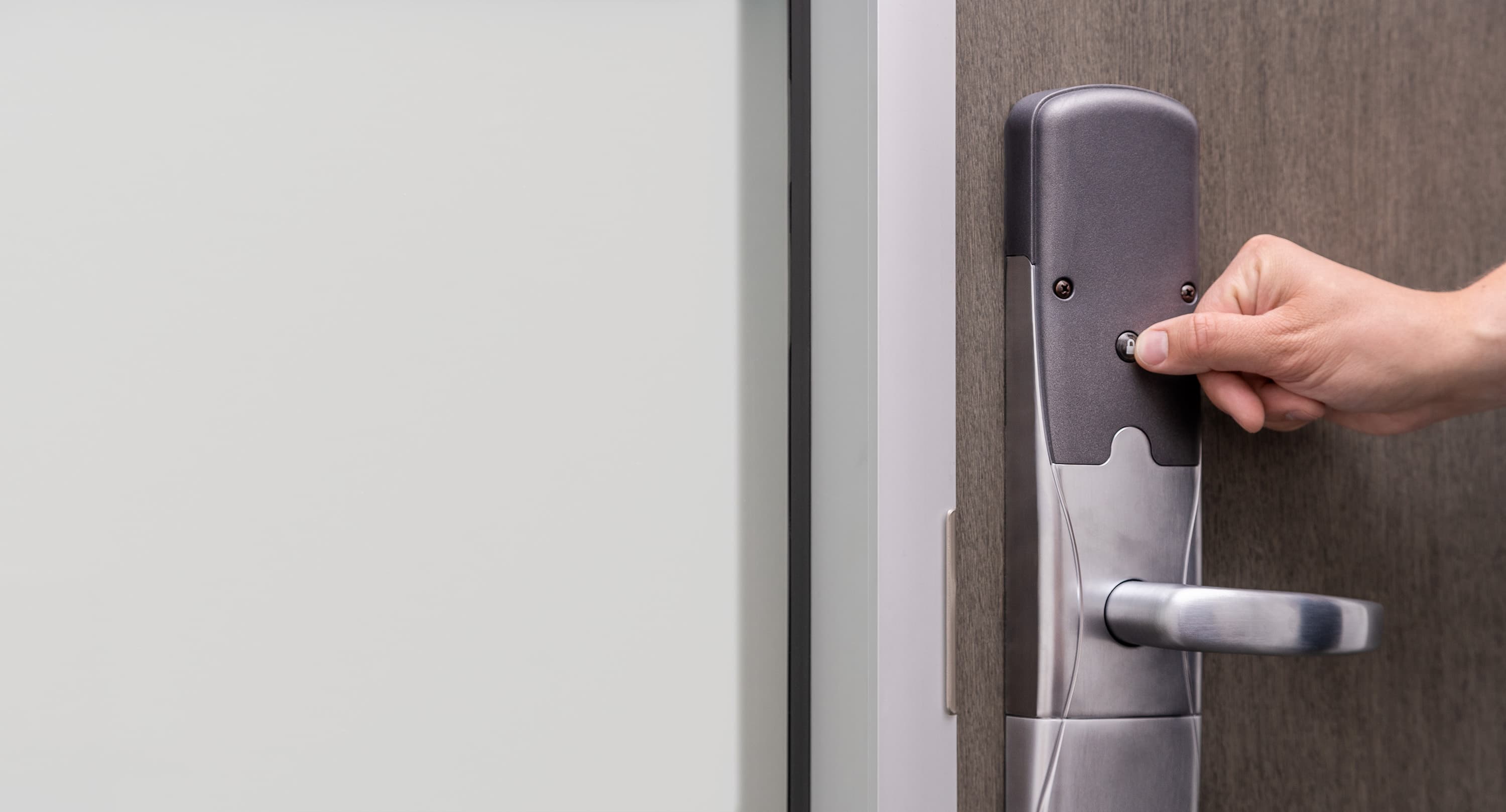 push button lockdown